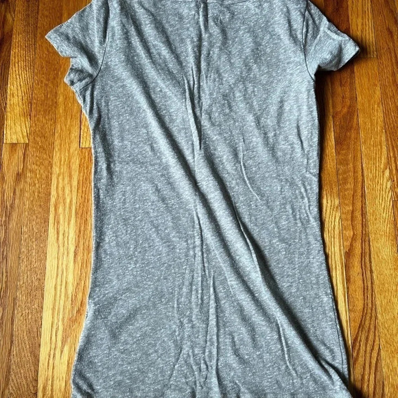 Hollister grey V-Neck - Picture 4 of 4